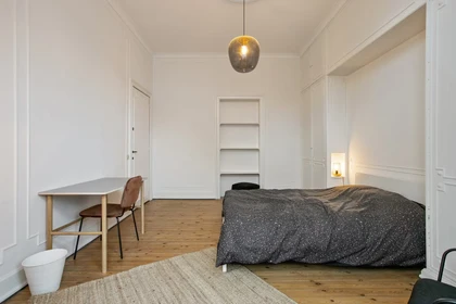 Apartamento totalmente mobilado em Charleroi