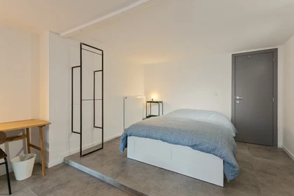 Apartamento moderno e brilhante em Charleroi