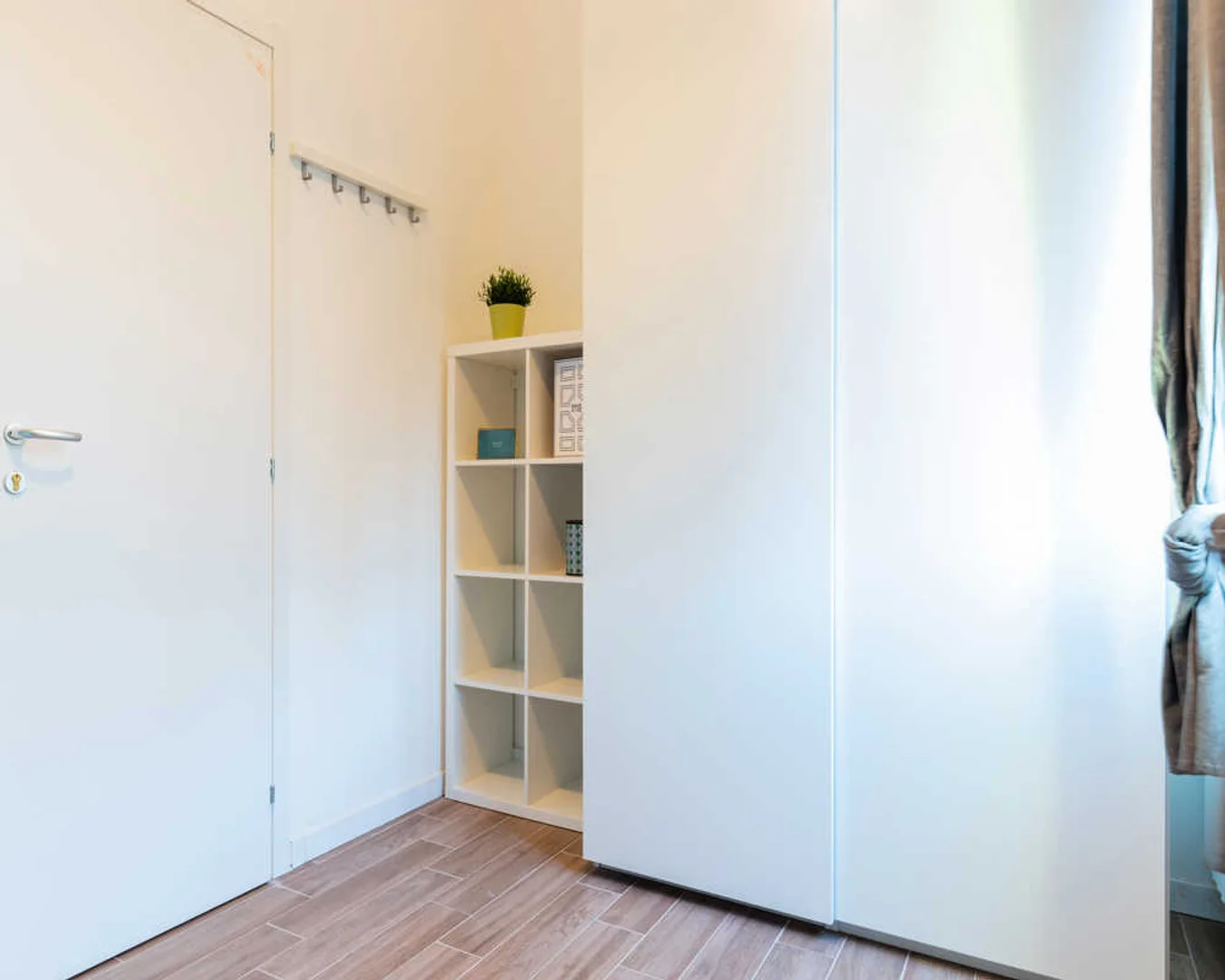 Room for rent in student apartment in , fully furnished
