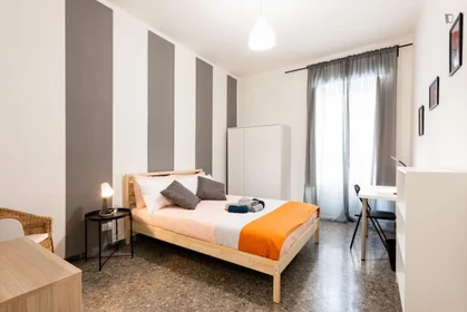 Quarto privado em Via Saverio Costantino, imagem 1 de 15