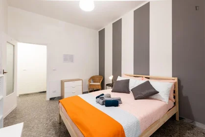 Quarto privado em Via Saverio Costantino, imagem 5 de 15