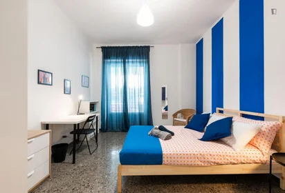 Habitación privada en Via Saverio Costantino, imagen 2 de 14