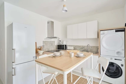Habitación privada en 12 Rue des Cent-Têtes, 59300 Valenciennes, France, imagen 18 de 24