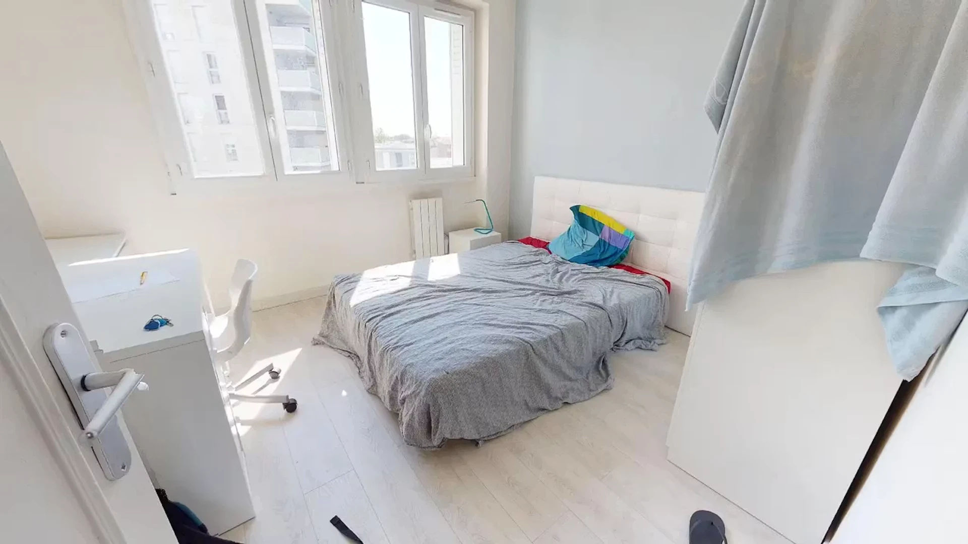 Chambre d'étudiant bon marché à proximité du campus dans 