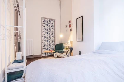 Zimmer mit Doppelbett zu vermieten Gent