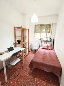 Bright private room in Burjassot