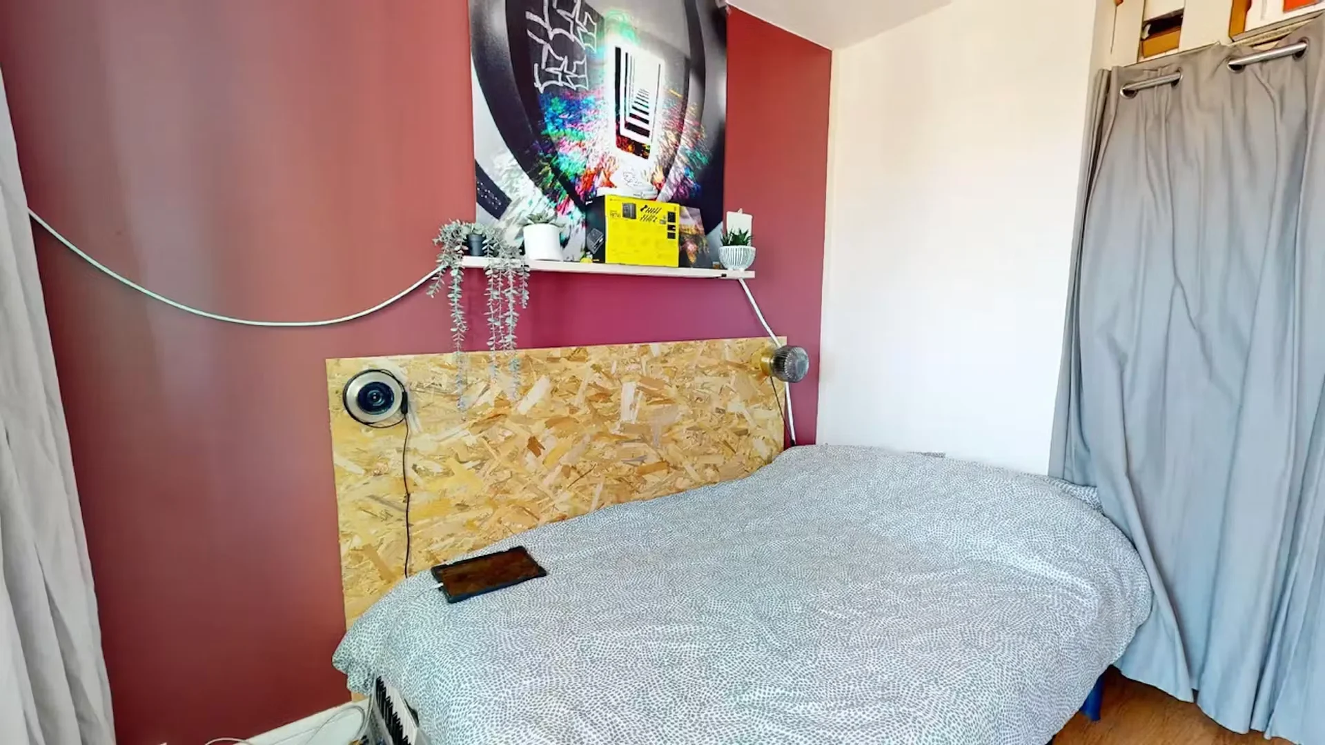 Camera per studenti in  con area studio e servizi in comune