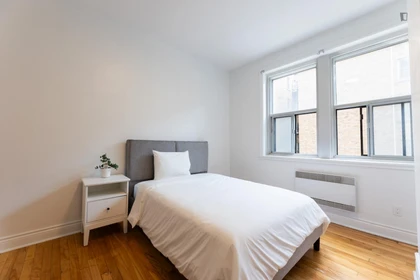 Zimmer mit Doppelbett zu vermieten Montreal