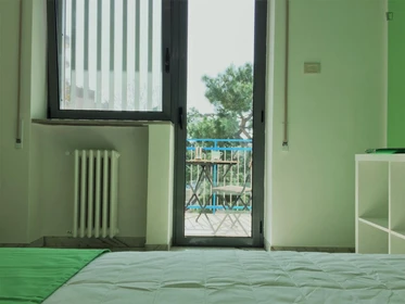 Prywatny pokój Viale Ennio, obraz 3 11