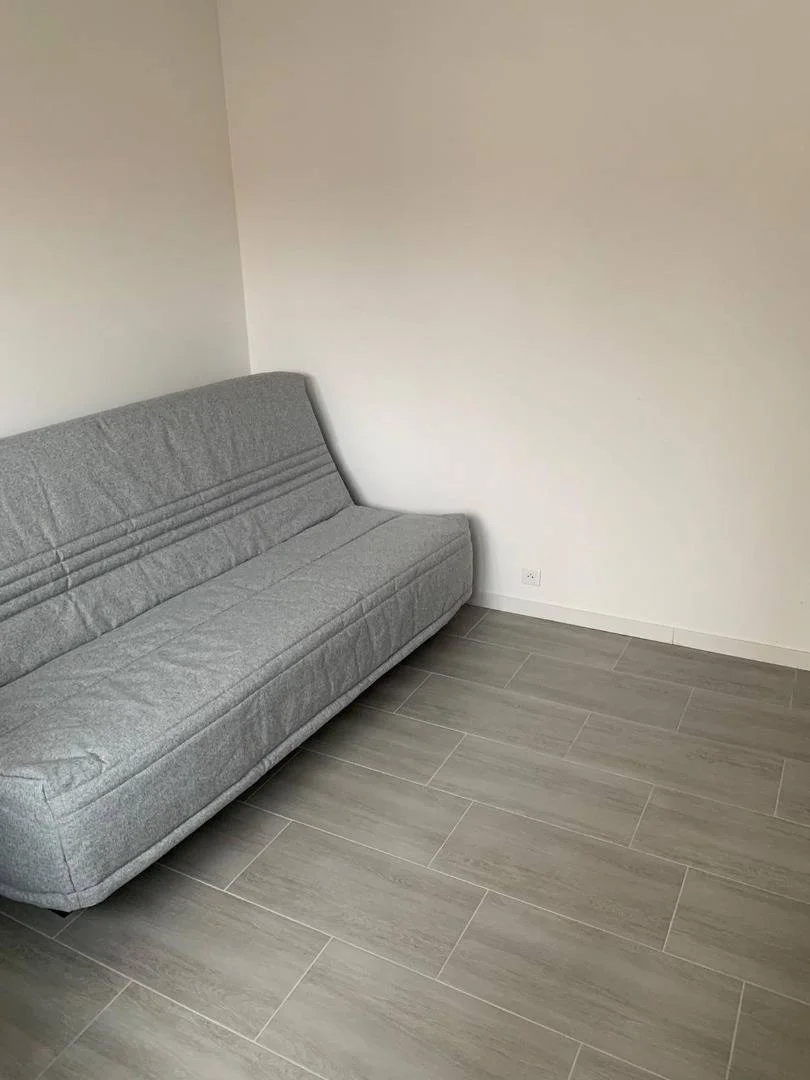 Funktionelles Studentenzimmer perfekt zum Studieren in 