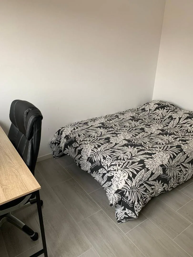 Funktionelles Studentenzimmer perfekt zum Studieren in 