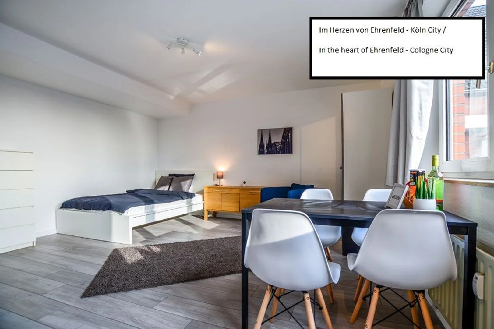 Zimmer in Studentenwohnung in zu vermieten, voll möbliert