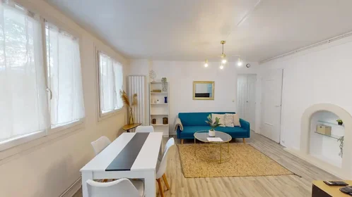 Entire apartment at Rue de la Tour, , image 6 of 10
