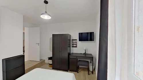 Özel oda konumu 1 Rue Inkermann, 29200 Brest, France, 3 7 görüntüsü