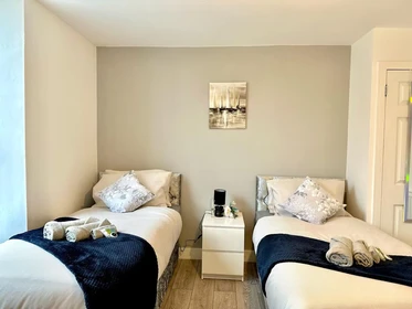 Apartamento totalmente mobilado em Swansea