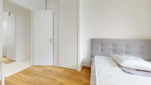 Chambre privée à Rue Duquesne, 6th Arrondissement, image 1 de 10