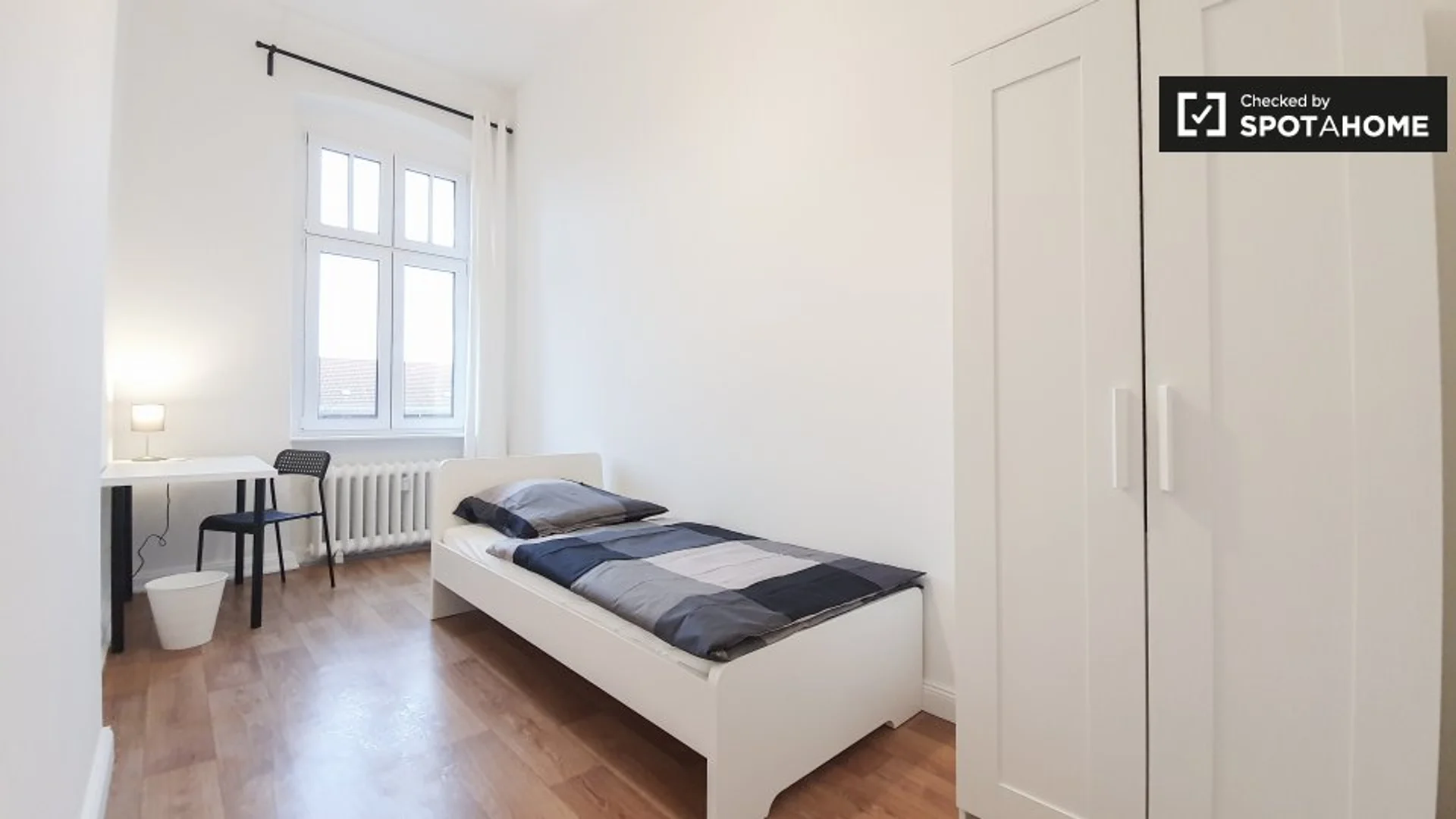 Quarto de estudante funcional perfeito para estudar em