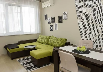 Apartamento moderno y luminoso en Varna