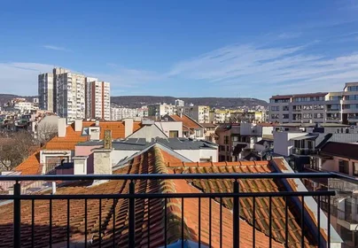 Dairenin tamamı konumu ulitsa "Topra Hisar" 20, 13 23 görüntüsü