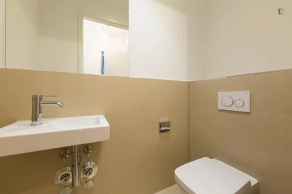 Quarto privado em Nazarethkirchstraße, imagem 7 de 17