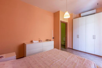 Moderne und helle Wohnung in Bologna