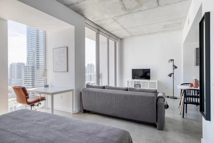 Moderne und helle Wohnung in Miami