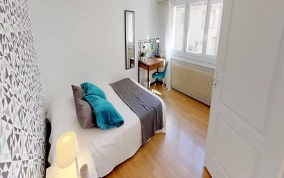 Özel oda konumu Rue Bataille, 8th Arrondissement, 1 10 görüntüsü