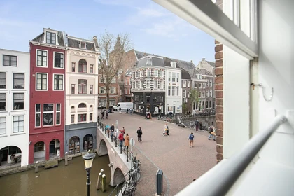 Nowoczesne i jasne mieszkanie w Utrecht