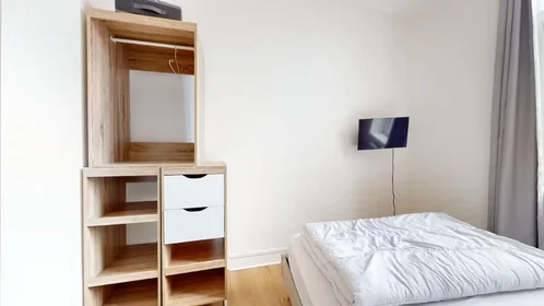 Günstiges Privatzimmer in {area}