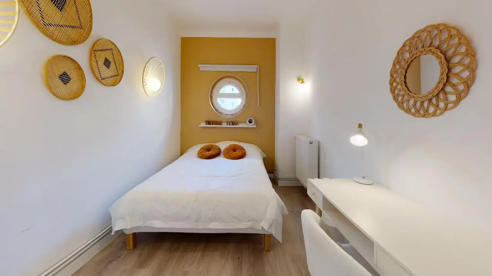 Chambre d'étudiant confortable et spacieuse dans 