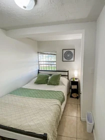 Chambre à louer avec lit double Orlando