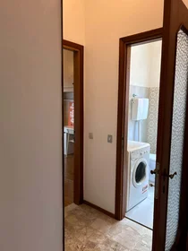 Habitación privada en Via Guglielmo Franzinetti, 25126 Brescia BS, Italy, imagen 1 de 18