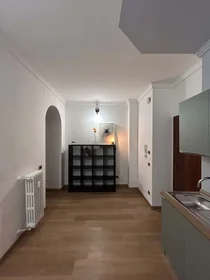 Özel oda konumu Via Mantova, 24, 25123 Brescia BS, Italy, 17 21 görüntüsü