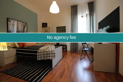 Habitación privada en Via Bligny, 11, 25133 Brescia BS, Italy, imagen 1 de 20