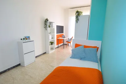 Privatzimmer in der Via Pastrengo, 46, 41125 Modena MO, Italy, bild 3 von 20