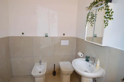 Privatzimmer in der Via Sante Fattori, 26A, 41124 Modena MO, Italy, bild 11 von 19