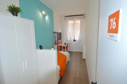 Privatzimmer in der Via Sante Fattori, 26A, 41124 Modena MO, Italy, bild 1 von 20