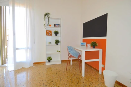 Room for rent with double bed Modena