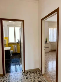 Chambre privée à Via Marsala, 39g, 37128 Verona VR, Italy, image 11 de 11