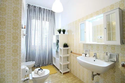 Privatzimmer in der Viale della Stazione, 59, 25122 Brescia BS, Italy, bild 18 von 32