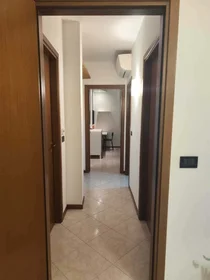 Chambre privée à Via Giovanni Segantini, 59, 40133 Bologna BO, Italy, image 12 de 21
