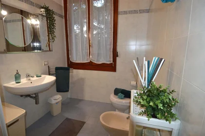 Privatzimmer in der Via Marzabotto, 72, 41125 Modena MO, Italy, bild 22 von 26