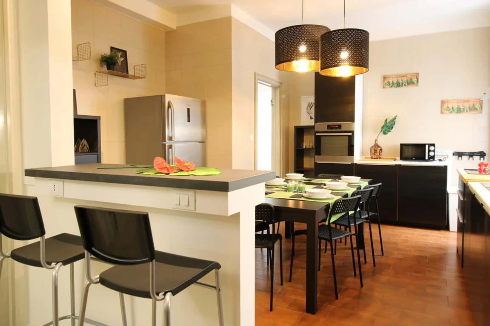 Bright and airy student room with easy university access in 