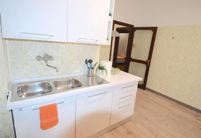 Prywatny pokój Via Pietro Giardini, 20, 41124 Modena MO, Italy, obraz 11 17
