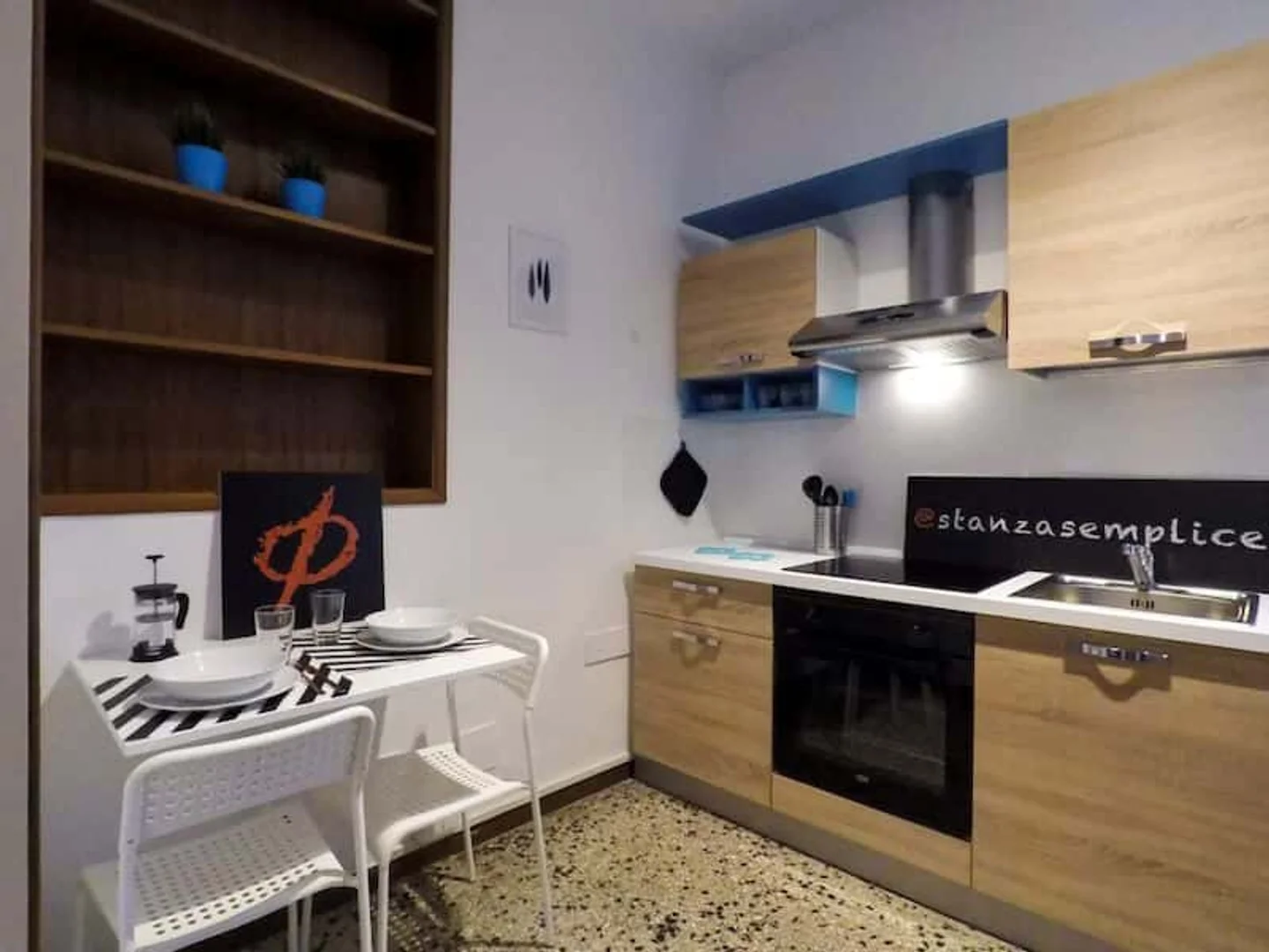 Student-friendly room in  with modern amenities