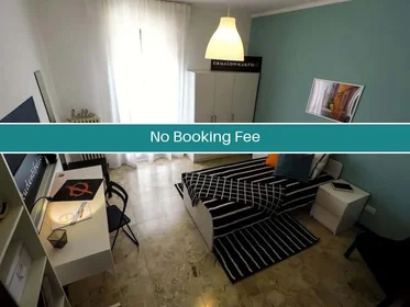 Habitación privada en Via Bligny, 11, 25133 Brescia BS, Italy, imagen 1 de 14