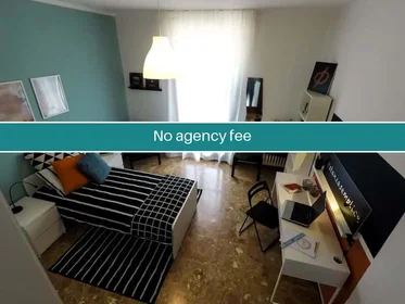 Habitación privada en Via Bligny, 11, 25133 Brescia BS, Italy, imagen 1 de 14