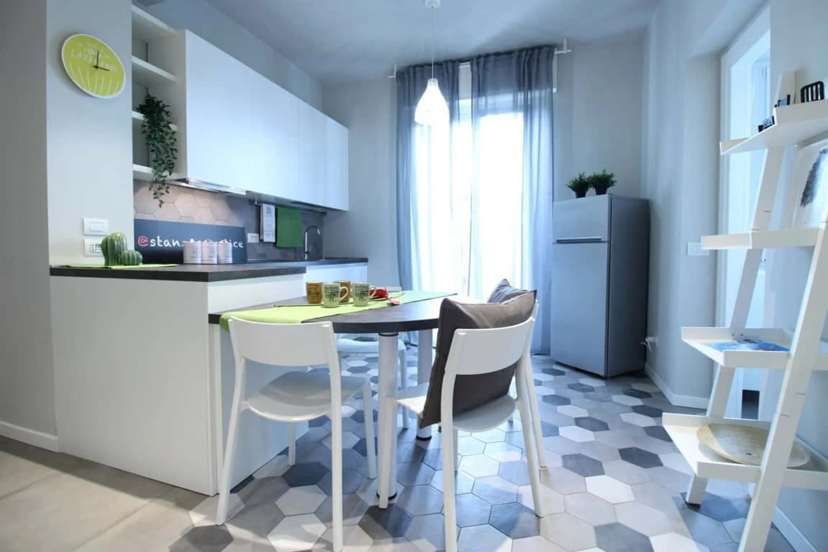 Pokój do wynajęcia w mieszkaniu studenckim w , w pełni umeblowany