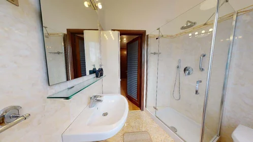 Habitación privada en Viale Europa, 2, 25123 Brescia BS, Italy, imagen 19 de 23