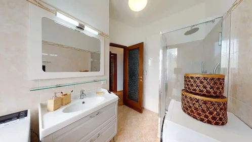 Habitación privada en Viale Europa, 2, 25123 Brescia BS, Italy, imagen 23 de 23